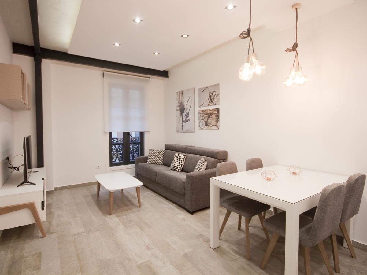 Apartamento Nuevo Y De Lujo En Puerta Del Sol มาดริด ภายนอก รูปภาพ